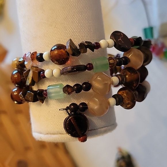 Nwot braclet wrap around - Picture 2 of 2